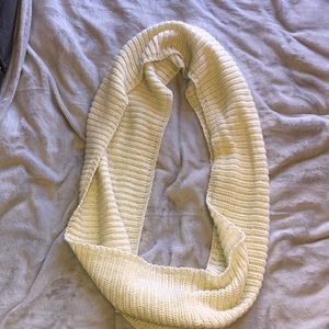 White infinity scarf